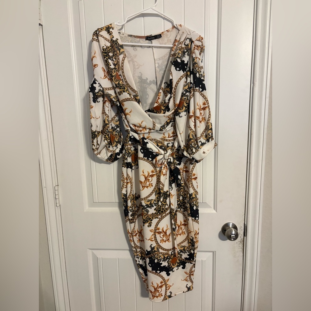 Boohoo Elegant Cream and Tan Blouse